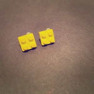 Lego yellow studs